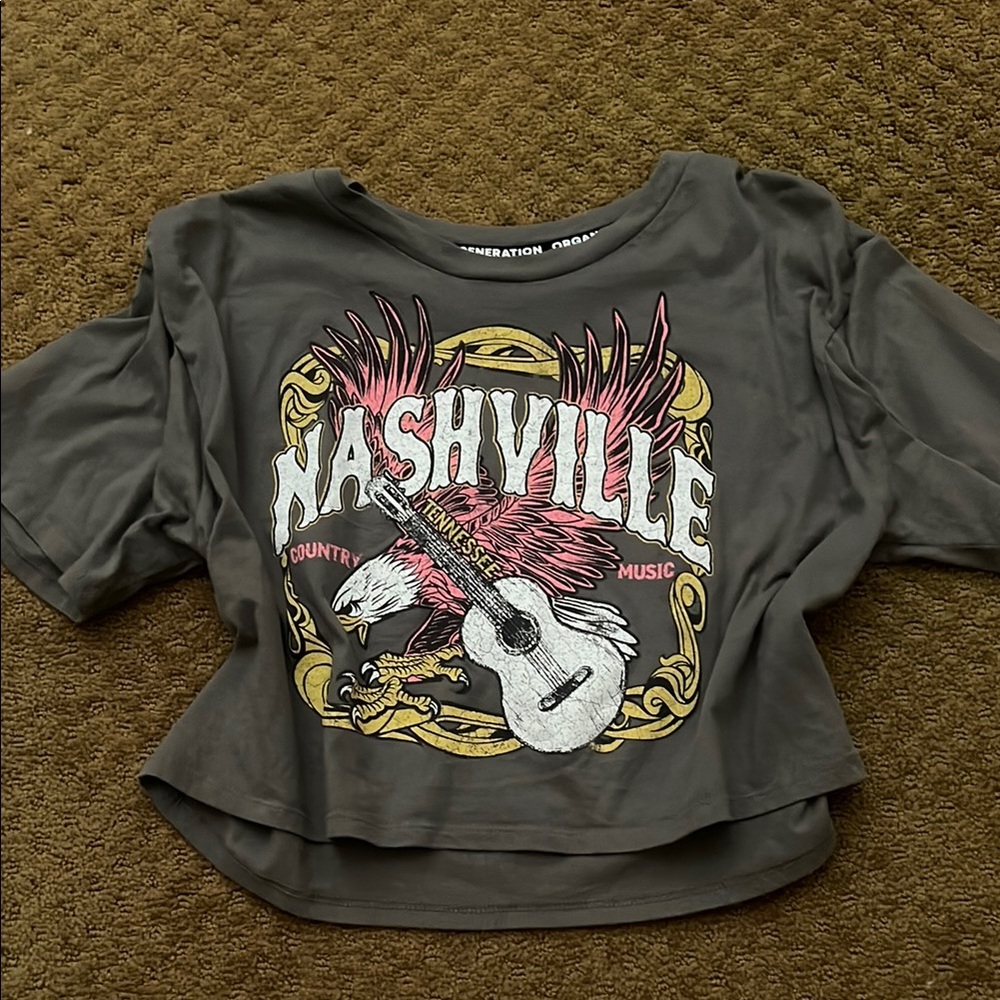 Nashville Graphic Tee - MEDIUM